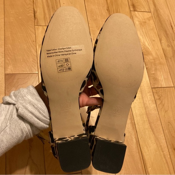 CAbi The Kiki Ankle Strap Leopard Chunky Heel style 6020 size nine - Picture 8 of 12